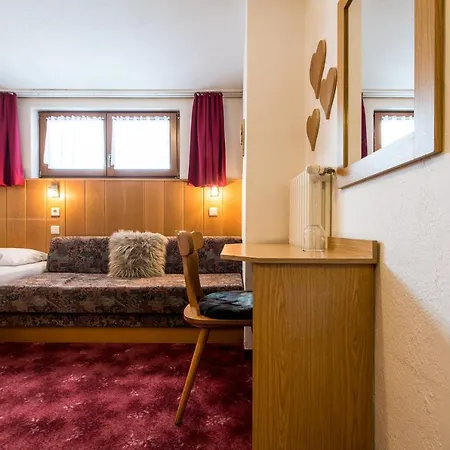 Garni Niederbacher Hotel 3*