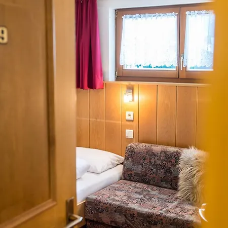 Garni Niederbacher Hotel 3*