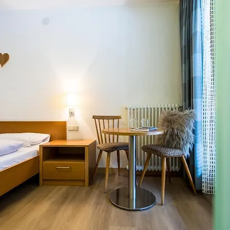 Hotel Garni Niederbacher 3*